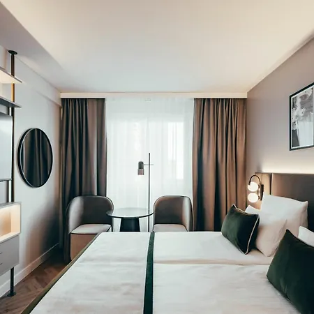 Leonardo 4* Köln