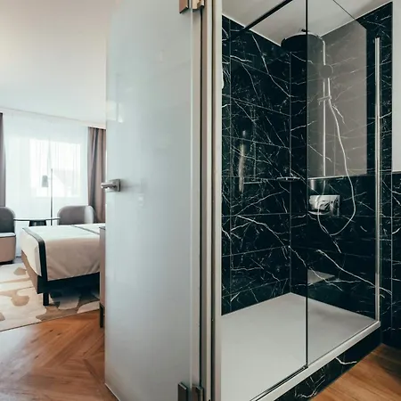 Leonardo Hotell 4*