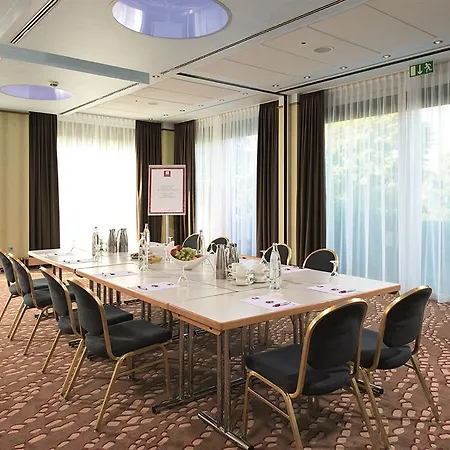 Leonardo 4* Cologne