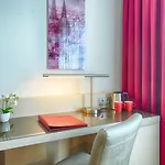 Hotel Leonardo 4*