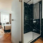 Leonardo Hotel