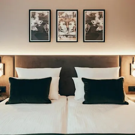 Hotel Leonardo