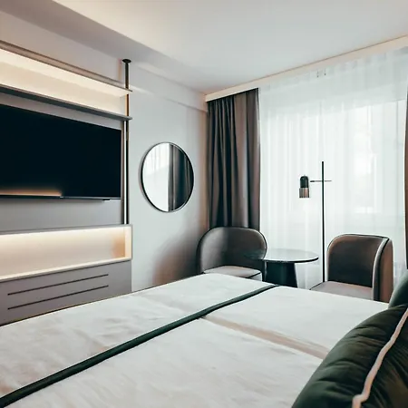 Leonardo Hotel 4*