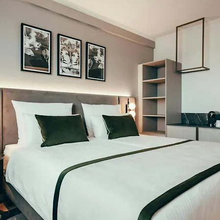 Hotel Leonardo 4*
