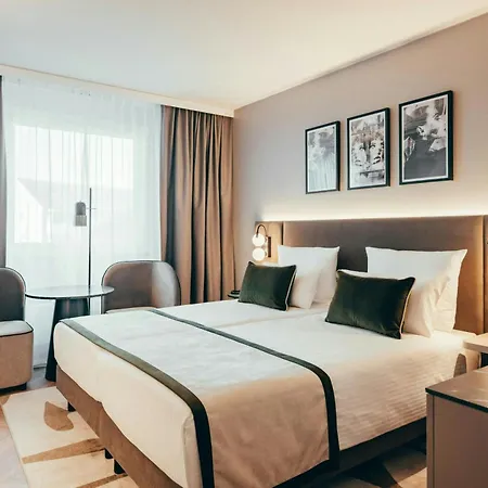 Hotel Leonardo 4*