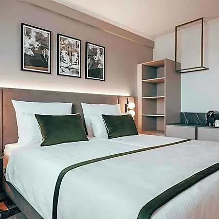 Leonardo Hotel