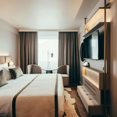 Hotel Leonardo 4*